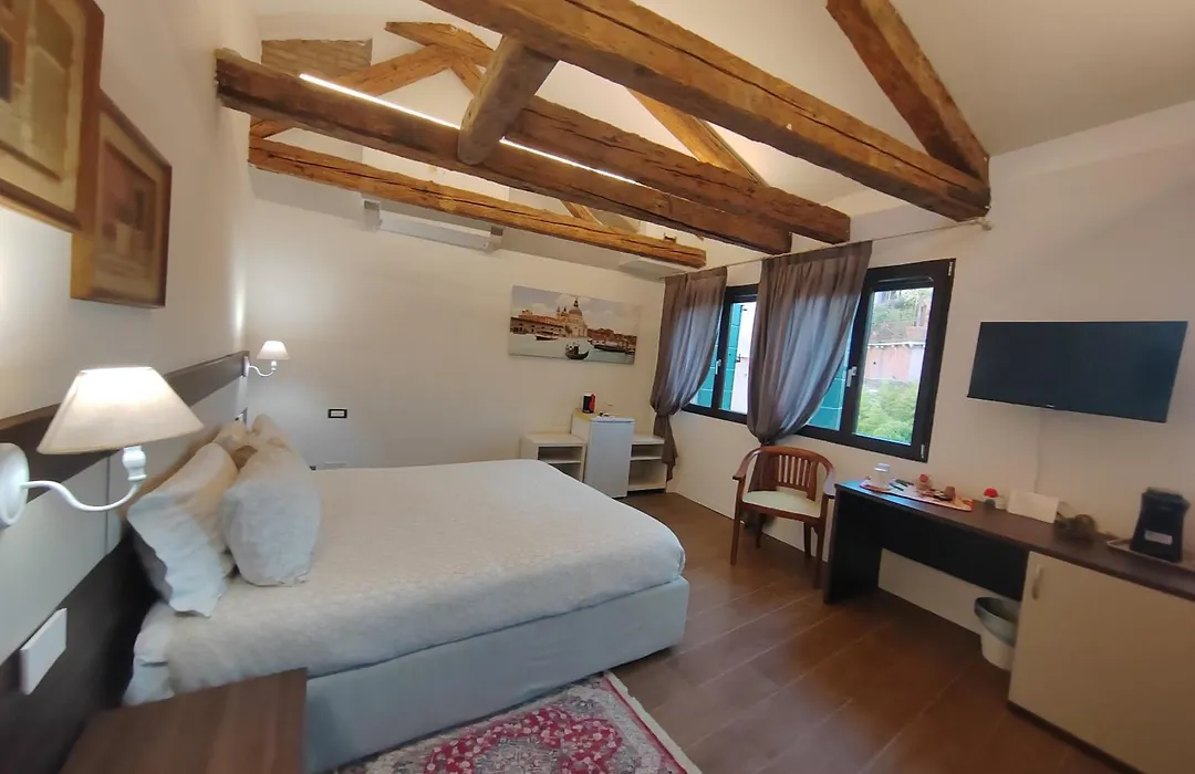 Casa sulla Laguna CASTELLO-1